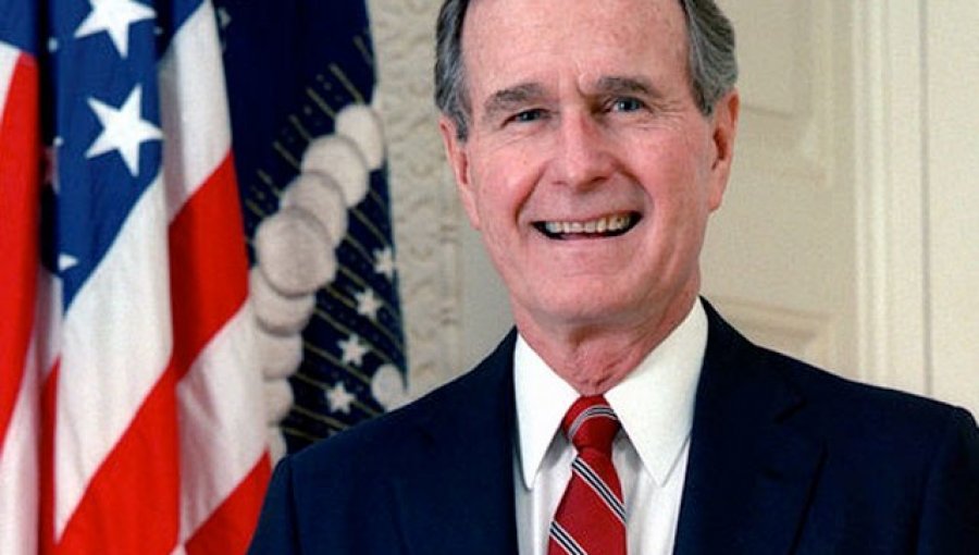 George Bush padre hospitalizado por problemas respiratorios