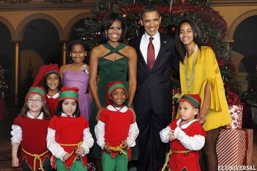 Michelle Obama siguió la ruta de Papá Noel con un grupo de niños