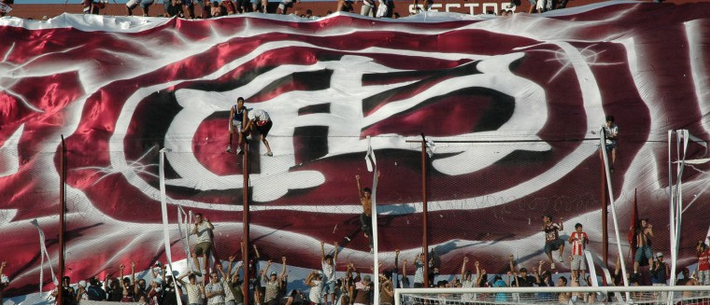 Un muerto en un enfrentamiento entre hinchas violentos de fútbol en Argentina