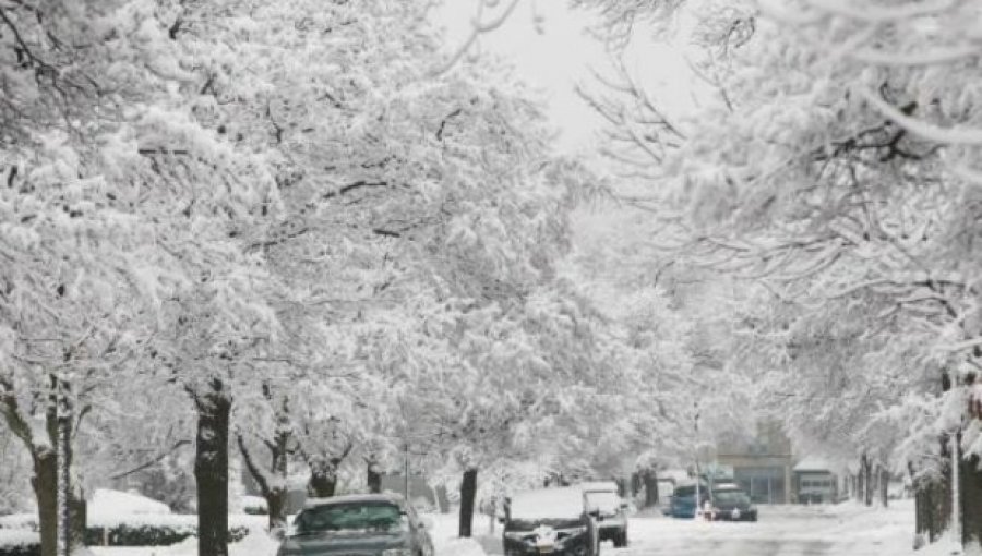 Caos en Moscú por fuerte tormenta de nieve