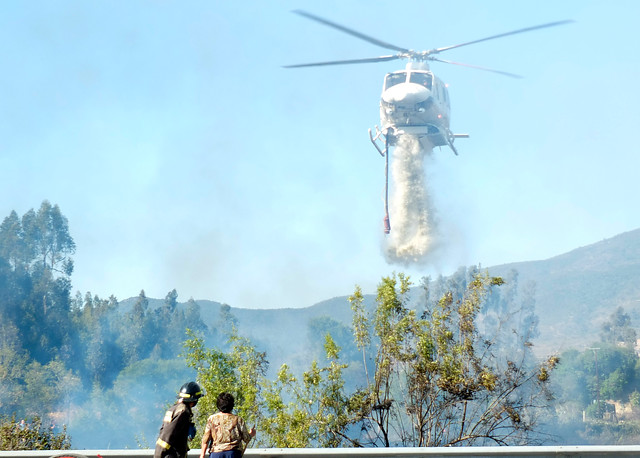 Onemi levanta alerta roja y decreta amarilla en La Ligua por incendio forestal