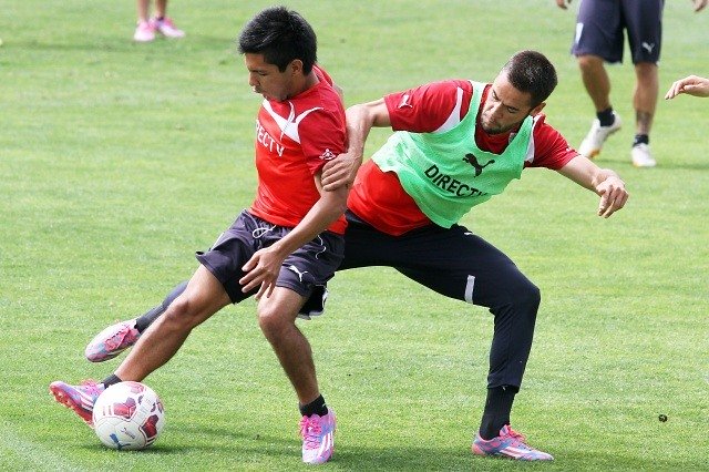 Universidad Católica goleó a Barnechea en partido amistoso