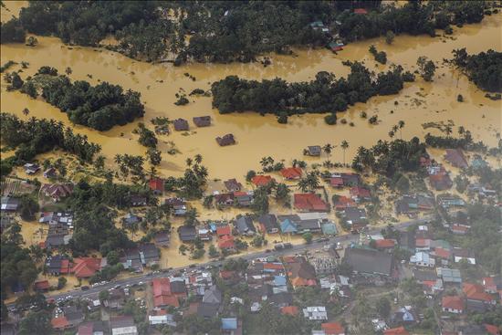 Sube a 160.921 la cifra de personas evacuadas por las inundaciones en Malasia