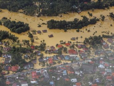 Sube a 160.921 la cifra de personas evacuadas por las inundaciones en Malasia