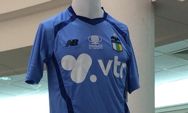 O'Higgins presentó nueva camiseta para la temporada 2015