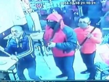 Video: Brutal batalla con armas de artes marciales en restaurante chino impacta en la web