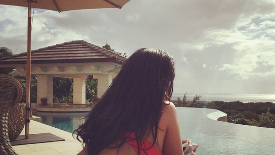 Fotos: Rihanna hizo arder las redes sociales con sus imágenes en bikini