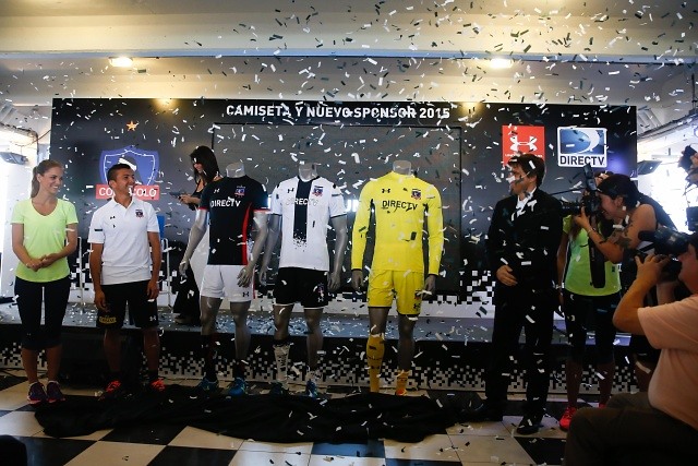 Fotos: Colo Colo realizó lanzamiento oficial de la nueva camiseta 2015