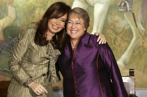 Michelle Bachelet suspende viaje al Vaticano