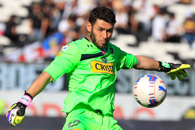 Paulo Garcés anunció que seguirá en Colo Colo para la temporada 2015