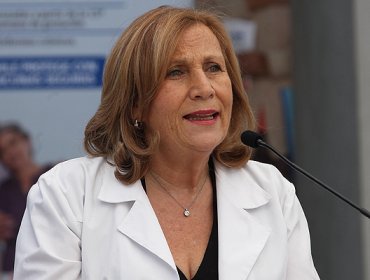Ministra de Salud renuncia tras polémicos dichos sobre abortos en clínicas privadas