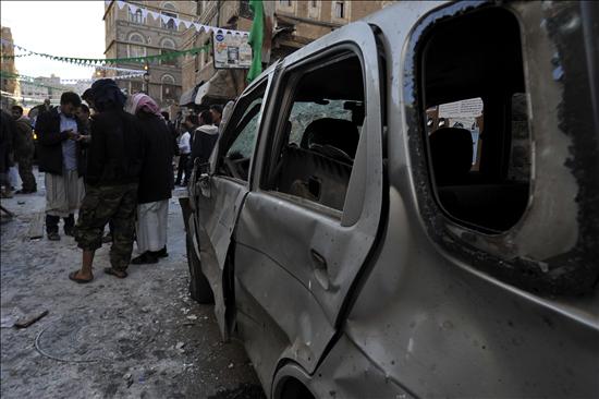 Al menos 9 muertos y 30 heridos en un atentado suicida contra chiíes en Yemen
