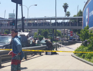 Caja abandonada en acceso a Mall Marina Arauco de Viña del Mar generó operativo del GOPE