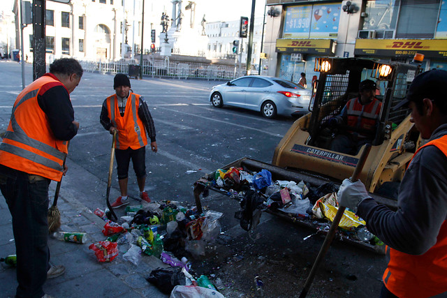 Toneladas de basuras en Valparaíso post celebraciones de Año Nuevo