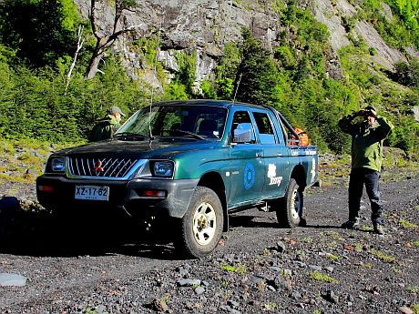 Reanudaron búsqueda de los dos turistas alemanes perdidos en el volcán Llaima