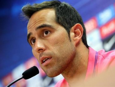 Claudio Bravo se mostró abierto a llamado de nacionalizados a la 'Roja'