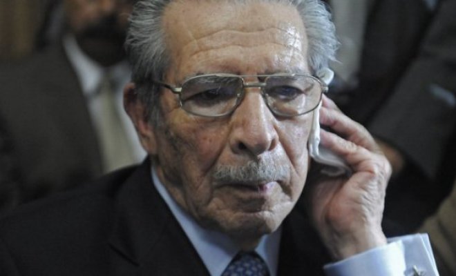 Defensa de ex dictador Efraín Ríos Montt busca retrasar nuevo juicio por genocidio en Guatemala