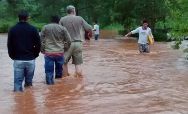 Una niña desaparecida y 4 muertos deja temporal en el norte de Argentina