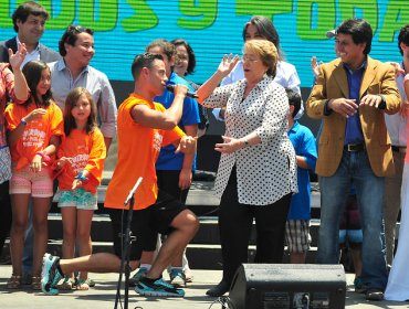 Bachelet encabezó lanzamiento de “Verano para todos y todas” en Cartagena