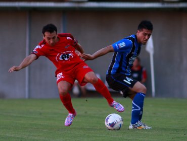 Ñublense venció con gol de camarín a Huachipato en Chillán