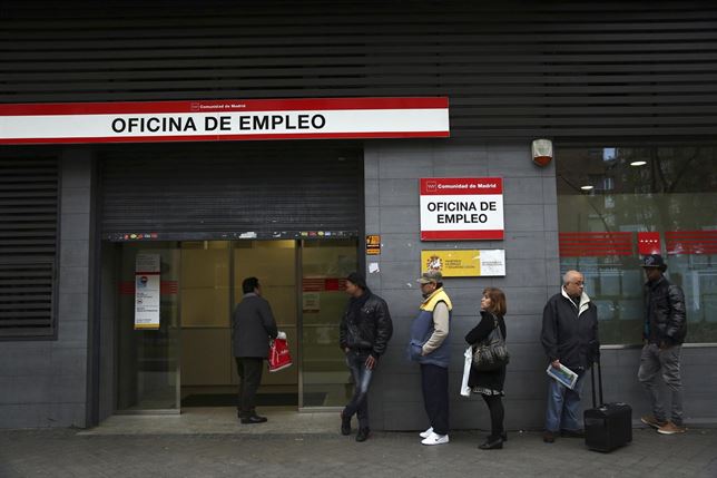 España cerró 2014 con el mayor descenso en número de desempleados desde 1998