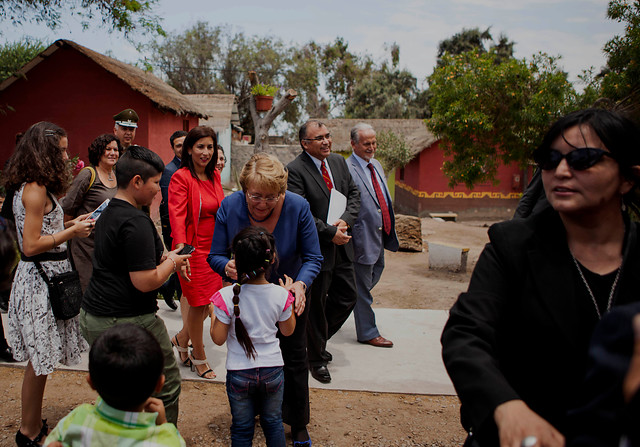 Presidenta Bachelet y Ministra Saball entregan subsidios habitacionales a 231 familias de Arica