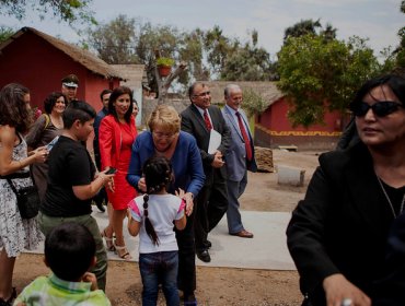 Presidenta Bachelet y Ministra Saball entregan subsidios habitacionales a 231 familias de Arica