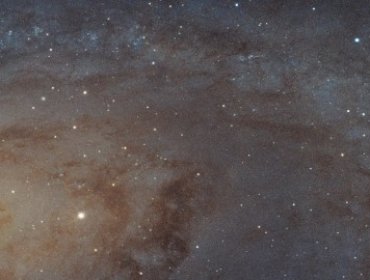 Revelan imagen más enorme de la galaxia Andrómeda: tiene 1.500 millones de pixeles y ocupa 60 televisores HD