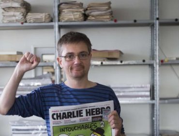 El director de "Charlie Hebdo" y otros tres dibujantes entre las víctimas fatales