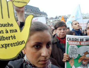 #JeSuisCharlie: Campaña en redes sociales se une a los usuarios para rechazar el ataque terrorista en París