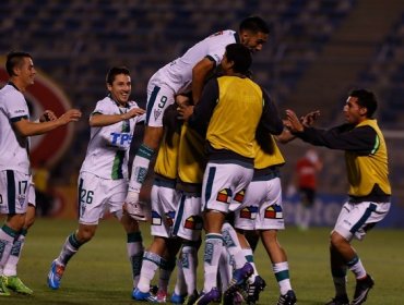 Santiago Wanderers lava heridas con 2-0 sobre Barnechea