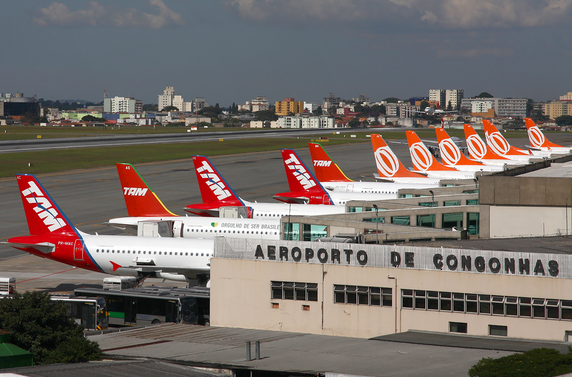 Tempestad derriba un hangar en el segundo aeropuerto de Sao Paulo