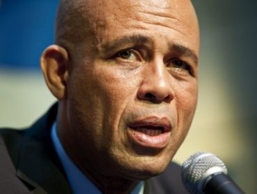 Opositores haitianos recorren calles pidiendo dimisión de presidente Martelly