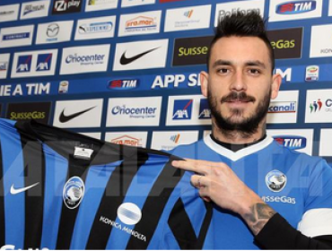 Mauricio Pinilla fue presentado como nuevo refuerzo de Atalanta