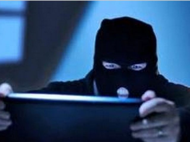 "Hackean" la web de Carrefour en Georgia para maldecir a "Charlie Hebdo"