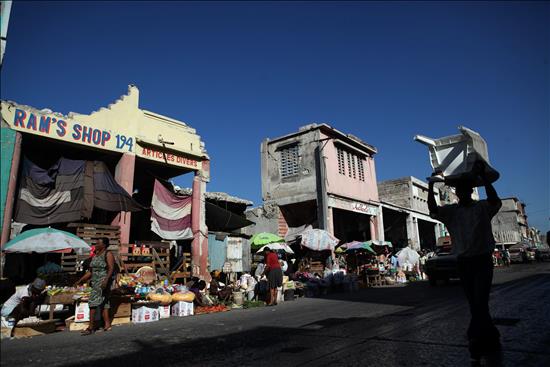 Haití cumple 5 años del sismo con desplazados en campos y en medio de crisis