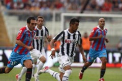 Vidal marcó golazo en victoria de Juventus sobre Nápoli