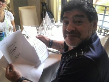 Maradona dice que está "contentísimo" de saber que Fidel Castro está bien