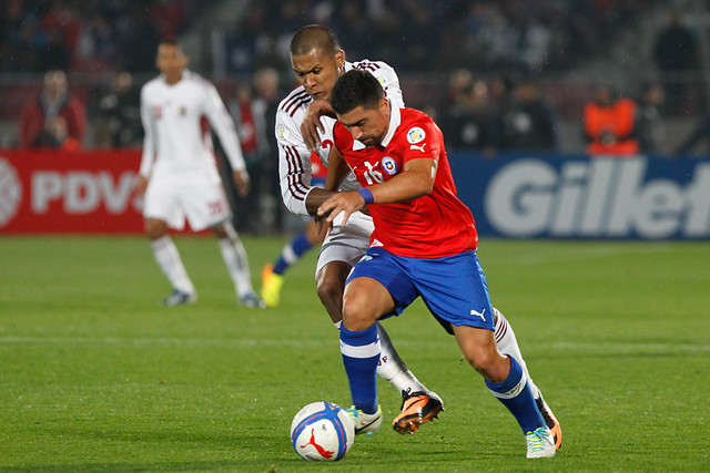 David Pizarro volvería a la selección chilena en marzo próximo