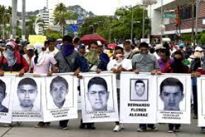 Padres de jóvenes mexicanos desaparecidos denuncian agresiones de militares