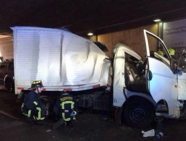 Violento accidente genera gran congestión en comuna de Providencia