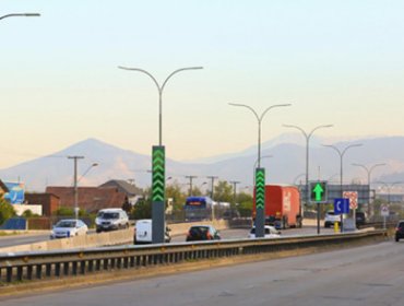 Autopista analiza incrementar semáforos de acceso que dicen cuánta congestión hay