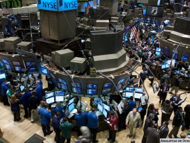 Wall Street abre con fuertes pérdidas y el Dow Jones cae un 1,04 %