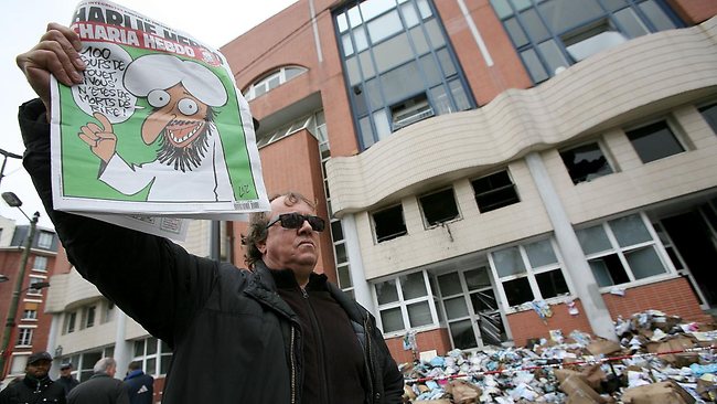 Papa Francisco: "La libertad de expresión tiene un límite, y no se puede ofender a la religión"