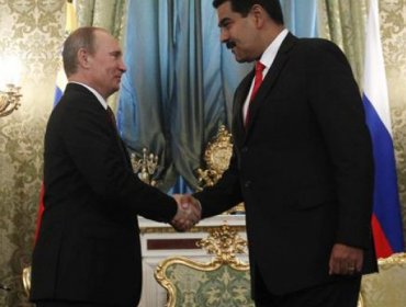 Putin y Maduro se reúnen hoy para abordar la caída de los precios del crudo