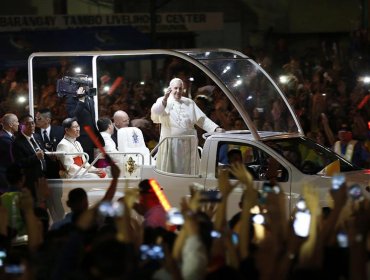 El papa llega a palacio presidencial Manila bajo fuertes medidas de seguridad