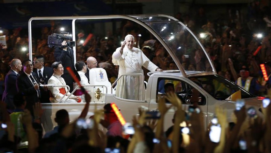 El papa llega a palacio presidencial Manila bajo fuertes medidas de seguridad