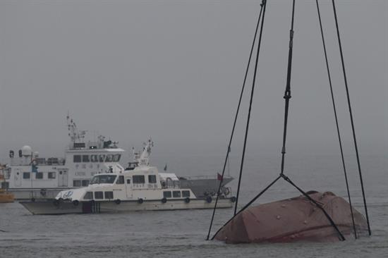 Más de 20 desaparecidos tras el hundimiento de un barco en el río Yangtsé