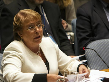 Bachelet pide "enfoque multidimensional" para resolver los conflictos armados