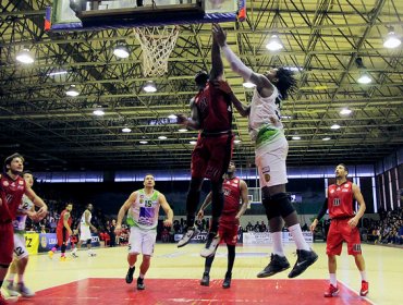 Básquetbol: Deportes Castro estira semifinal al máximo posible